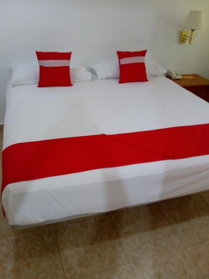 Oyo Hotel Gandhi Chetumal Extérieur photo